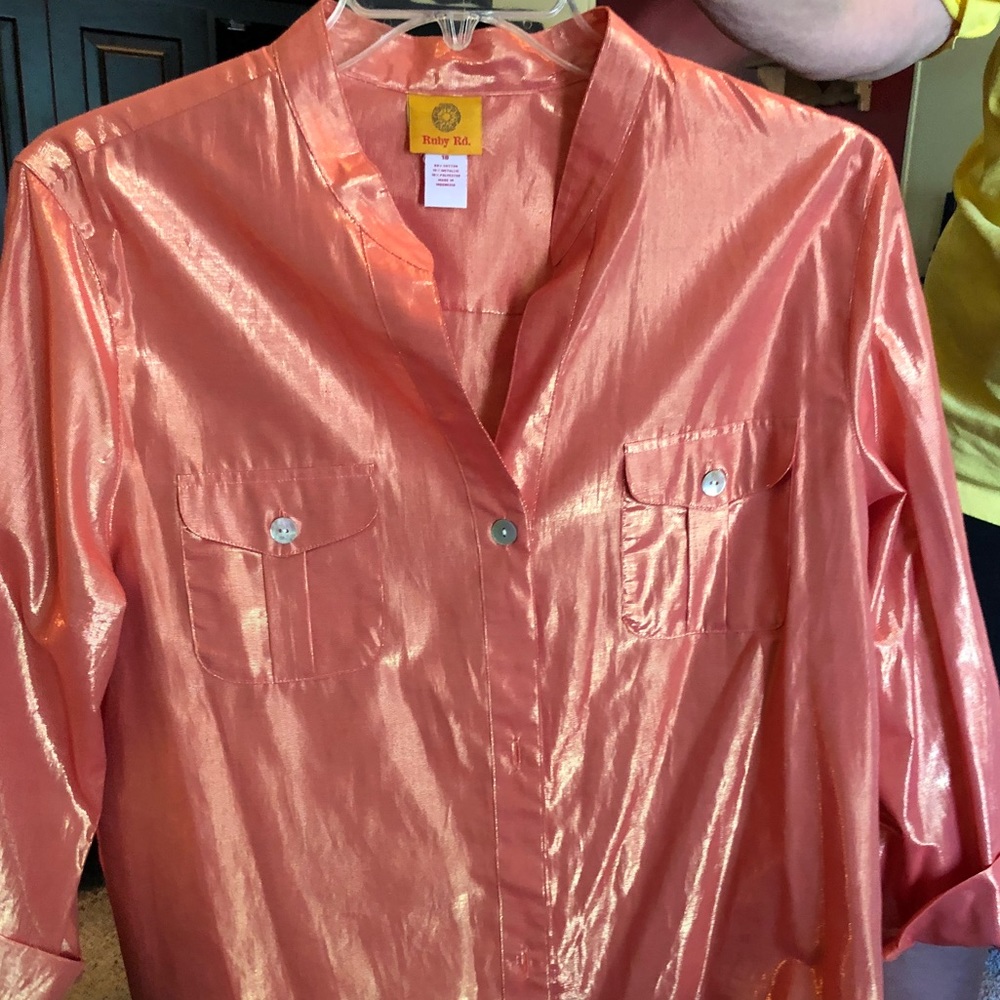 Pretty RubyRd. Top; worn once; metallic-look